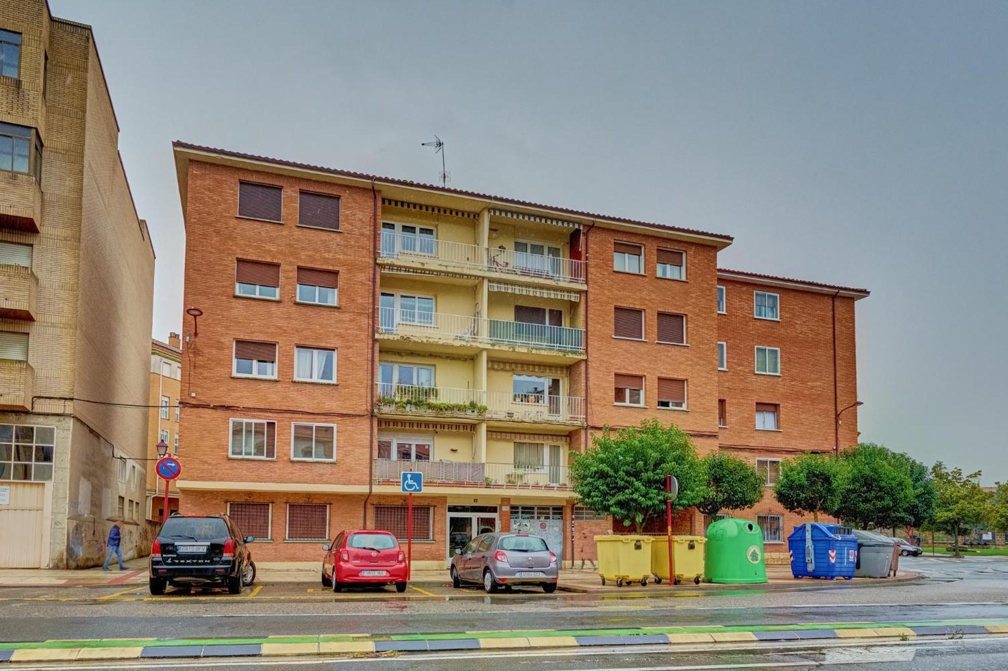 Chestnut By Clabao Apartment Haro Exterior photo